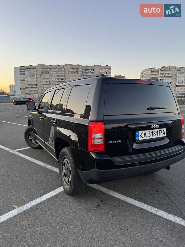 Позашляховик / Кросовер Jeep Patriot 2015 в Києві