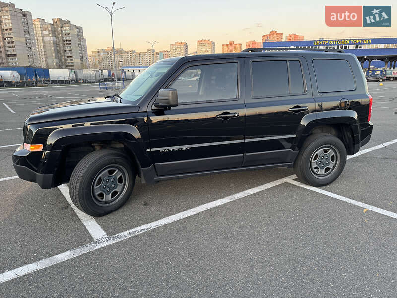 Позашляховик / Кросовер Jeep Patriot 2015 в Києві