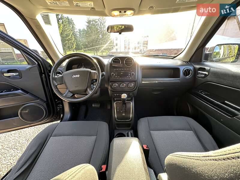 Позашляховик / Кросовер Jeep Patriot 2010 в Бурштині