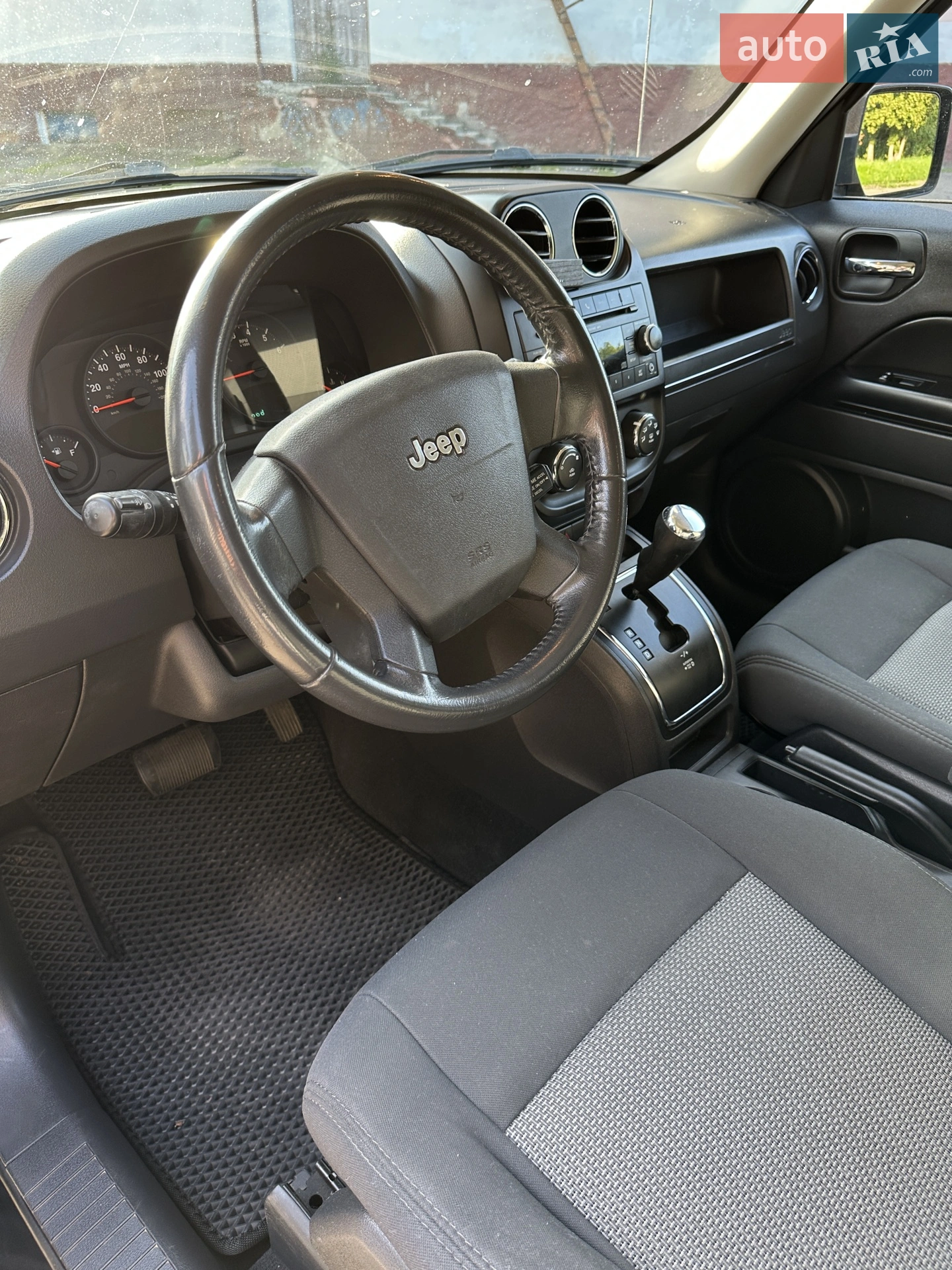 2010 Jeep Liberty (Patriot) - мініатюра 14