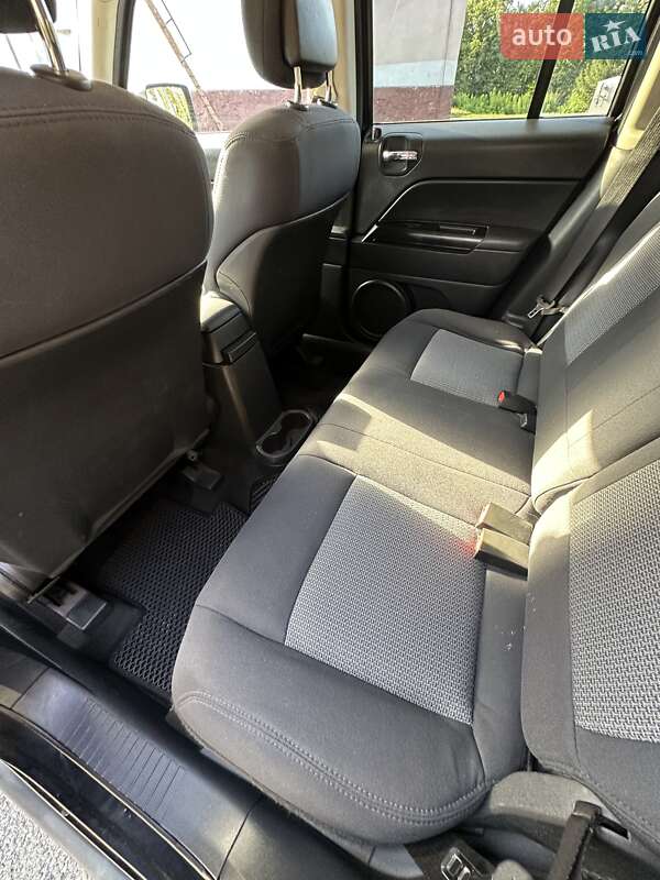 Позашляховик / Кросовер Jeep Patriot 2010 в Бурштині