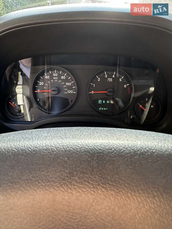 Позашляховик / Кросовер Jeep Patriot 2010 в Бурштині