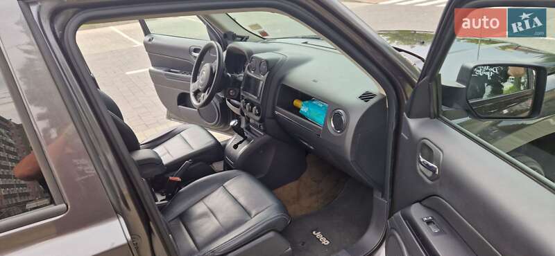 Внедорожник / Кроссовер Jeep Patriot 2016 в Хмельницком