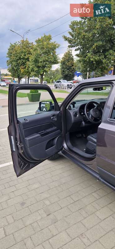 Внедорожник / Кроссовер Jeep Patriot 2016 в Хмельницком