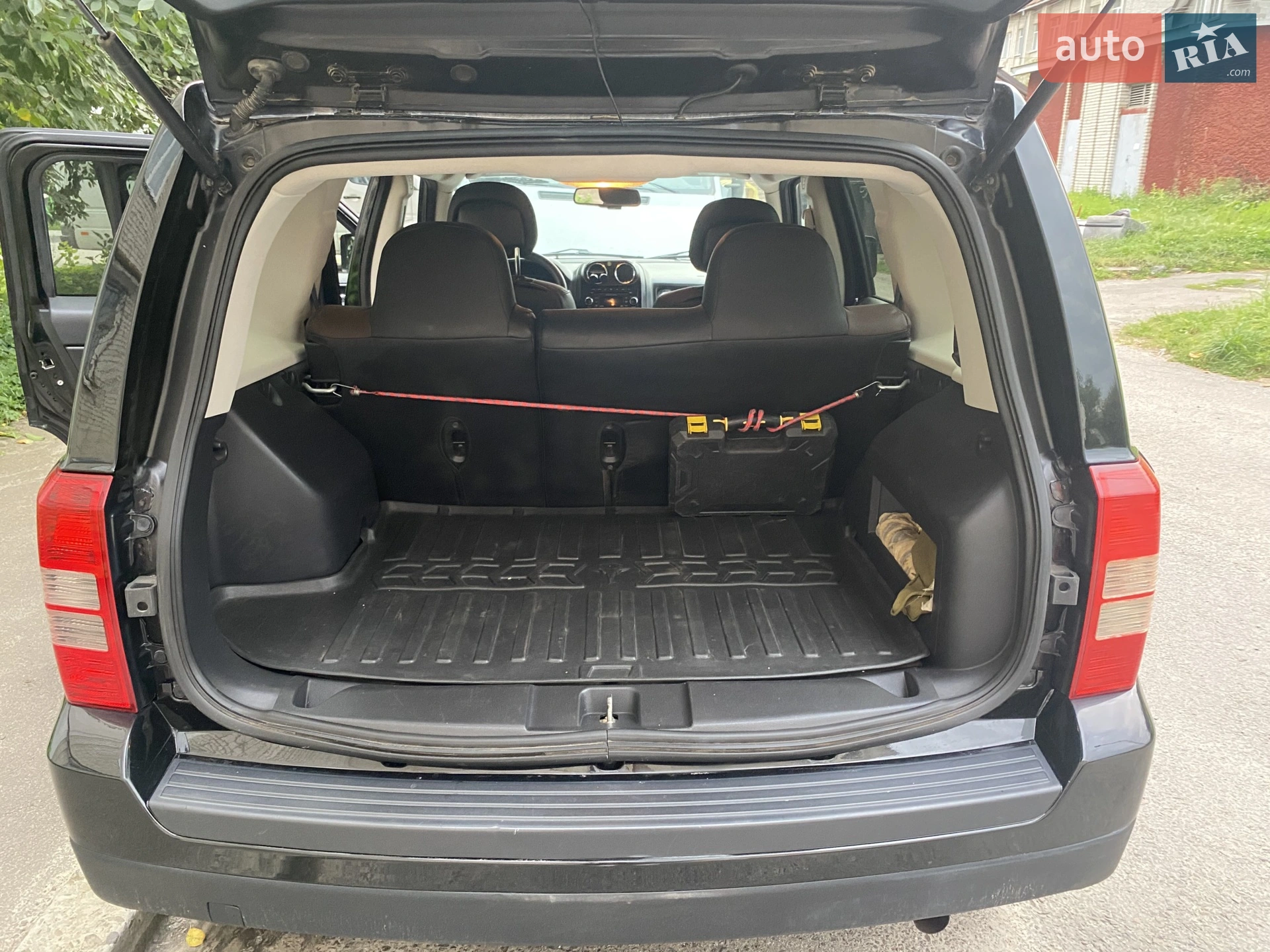 2015 Jeep Liberty (Patriot) - мініатюра 8