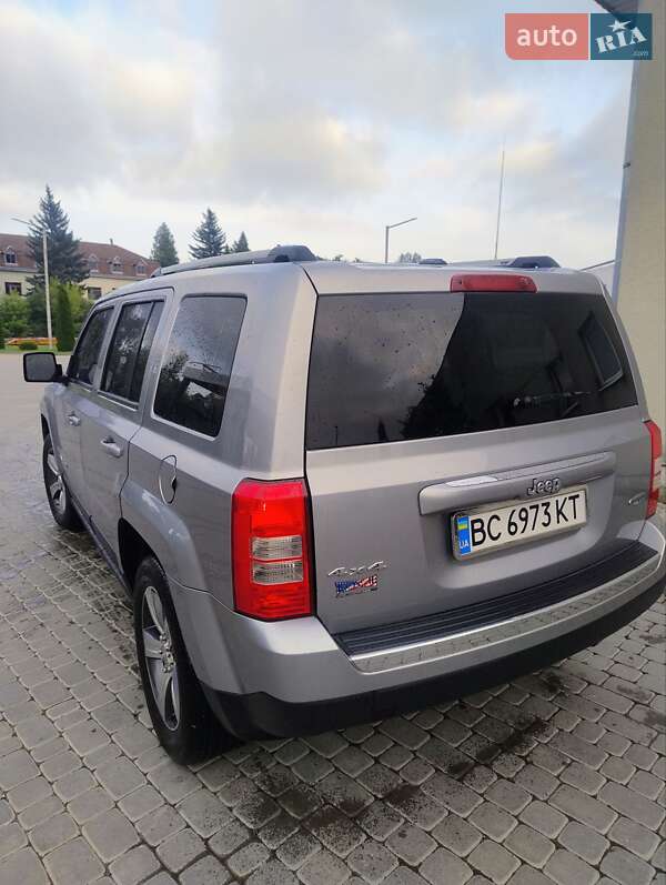 Внедорожник / Кроссовер Jeep Patriot 2015 в Самборе