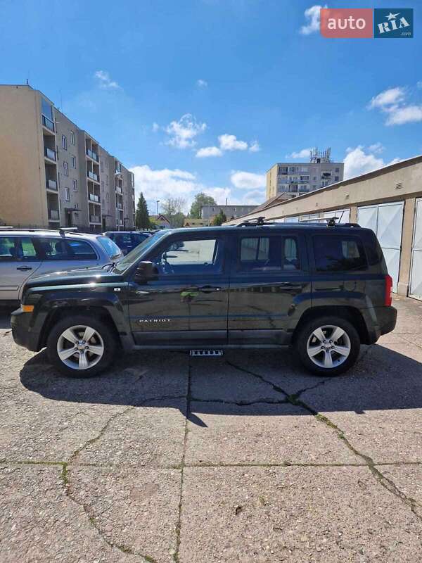 Позашляховик / Кросовер Jeep Patriot 2010 в Калуші фото 2 Позашляховик / Кросовер Jeep Patriot 2010 в Калуші
