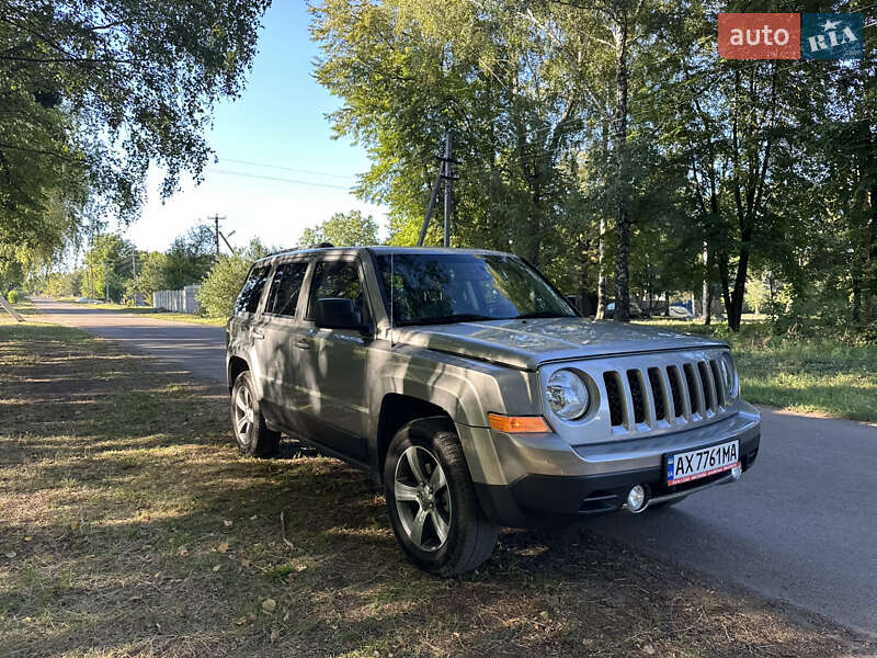 Позашляховик / Кросовер Jeep Patriot 2015 в Валках