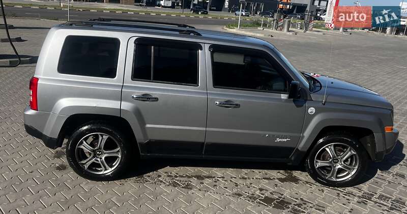 Позашляховик / Кросовер Jeep Patriot 2015 в Луцьку