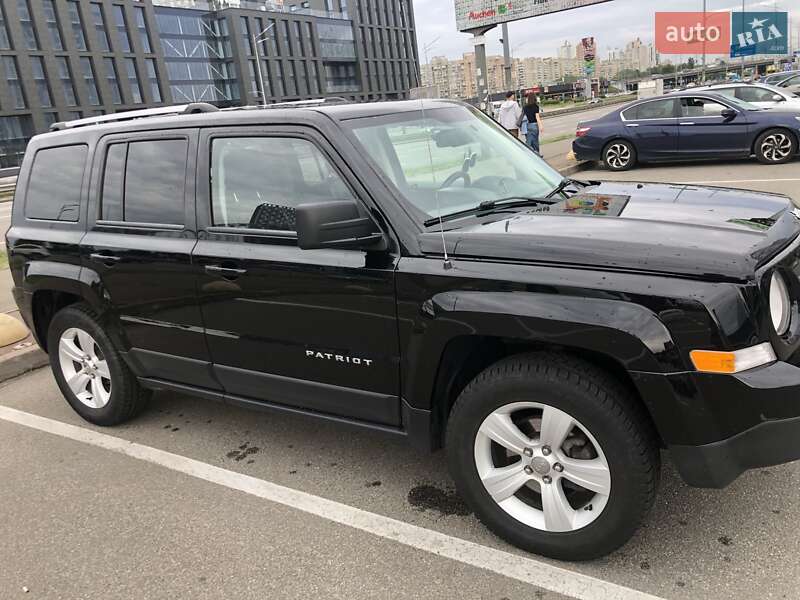 Позашляховик / Кросовер Jeep Patriot 2013 в Києві