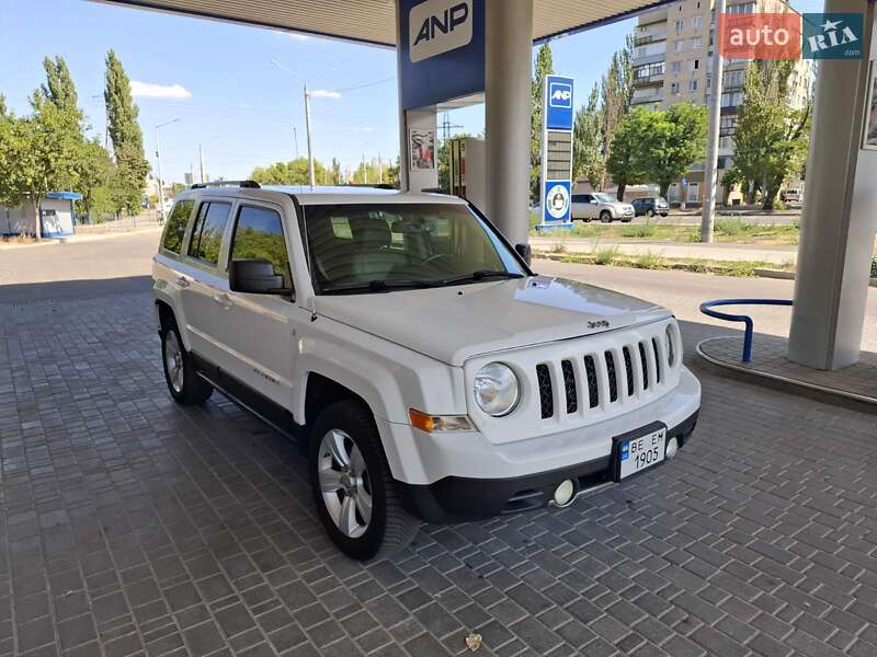 Внедорожник / Кроссовер Jeep Patriot 2011 в Николаеве