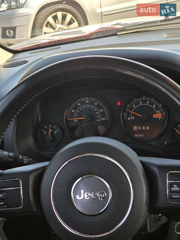 Позашляховик / Кросовер Jeep Patriot 2015 в Запоріжжі фото 11 Позашляховик / Кросовер Jeep Patriot 2015 в Запоріжжі
