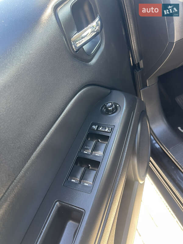 Позашляховик / Кросовер Jeep Patriot 2013 в Києві