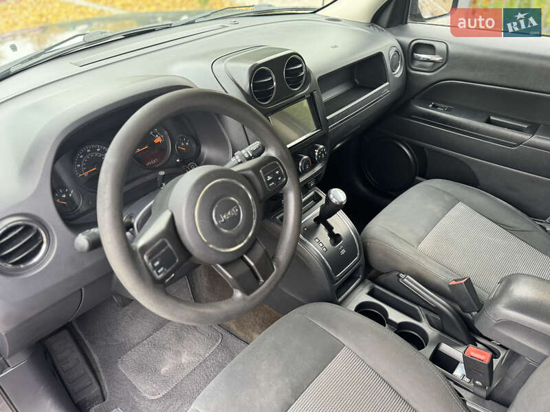 Внедорожник / Кроссовер Jeep Patriot 2015 в Львове