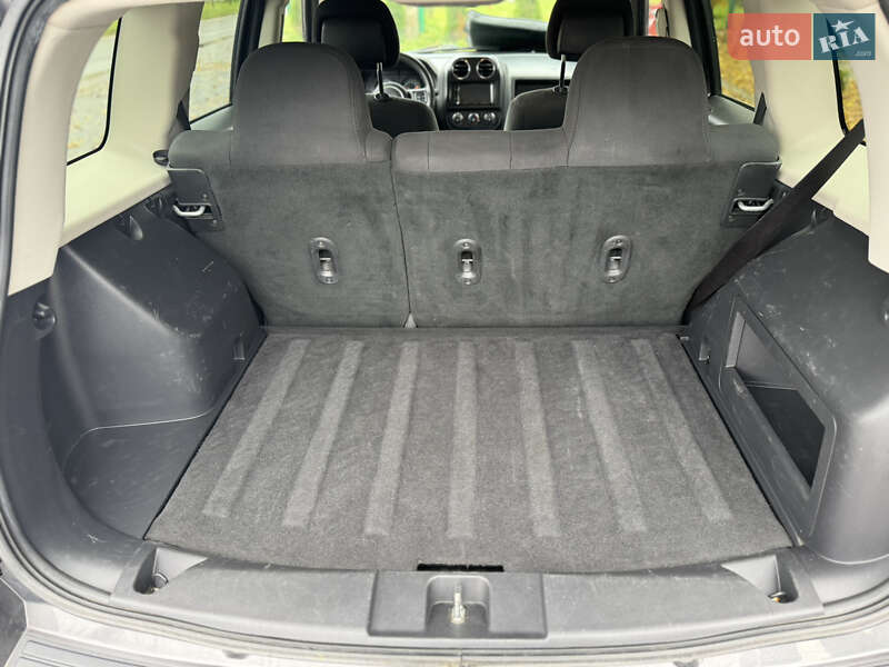 Внедорожник / Кроссовер Jeep Patriot 2015 в Львове