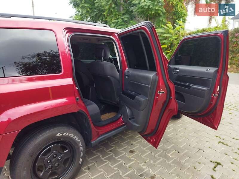 Внедорожник / Кроссовер Jeep Patriot 2011 в Одессе