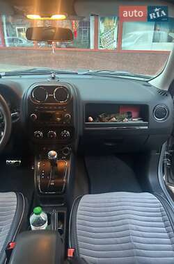 Позашляховик / Кросовер Jeep Patriot 2015 в  фото 5 Позашляховик / Кросовер Jeep Patriot 2015 в