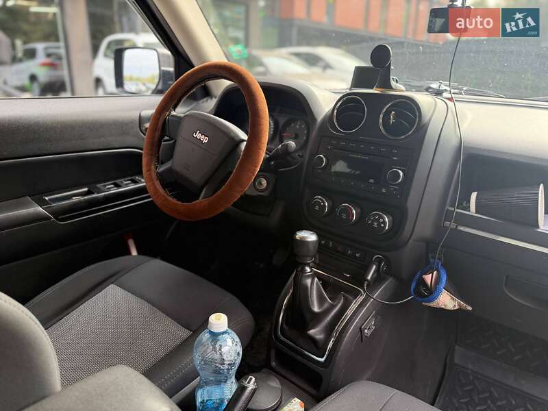 Позашляховик / Кросовер Jeep Patriot 2010 в Чернівцях фото 7 Позашляховик / Кросовер Jeep Patriot 2010 в Чернівцях