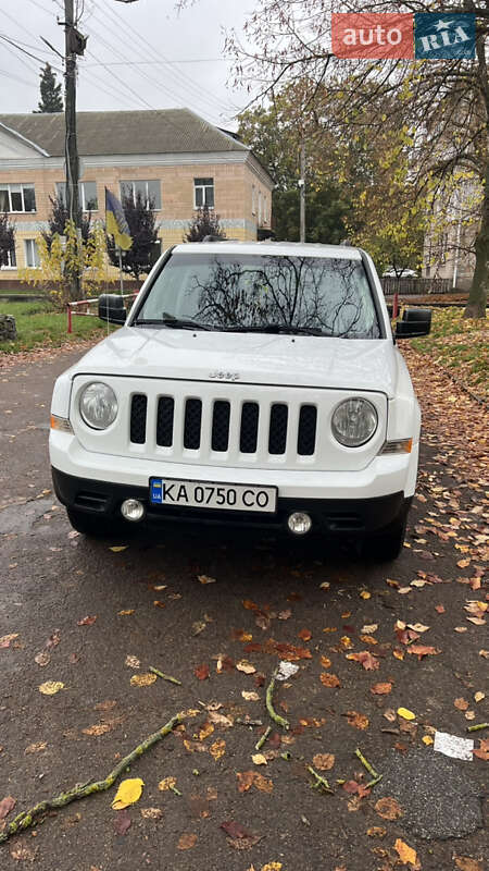 Позашляховик / Кросовер Jeep Patriot 2013 в Коростишеві