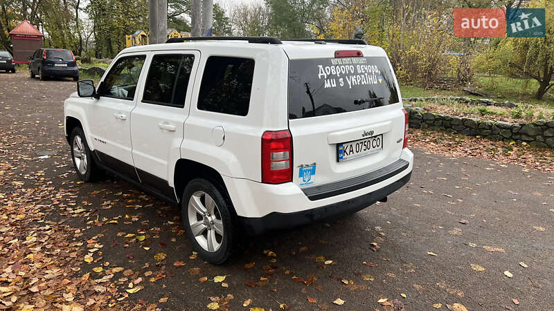 Позашляховик / Кросовер Jeep Patriot 2013 в Коростишеві
