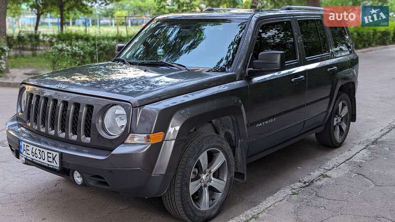 Внедорожник / Кроссовер Jeep Patriot 2016 в Каменском