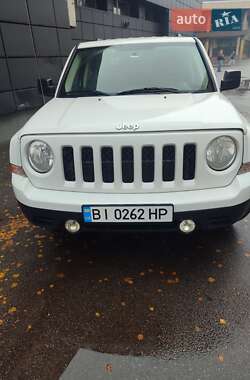 Внедорожник / Кроссовер Jeep Patriot 2016 в Полтаве