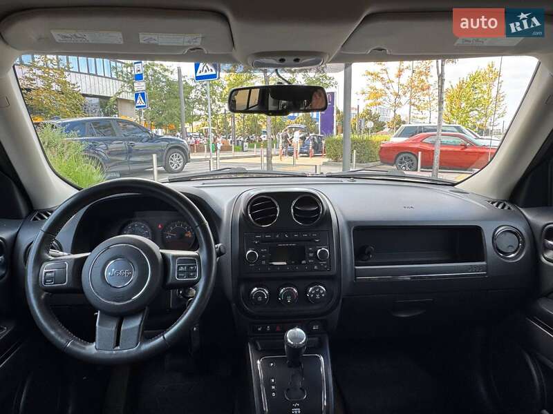 Внедорожник / Кроссовер Jeep Patriot 2015 в Киеве фото 12 Внедорожник / Кроссовер Jeep Patriot 2015 в Киеве