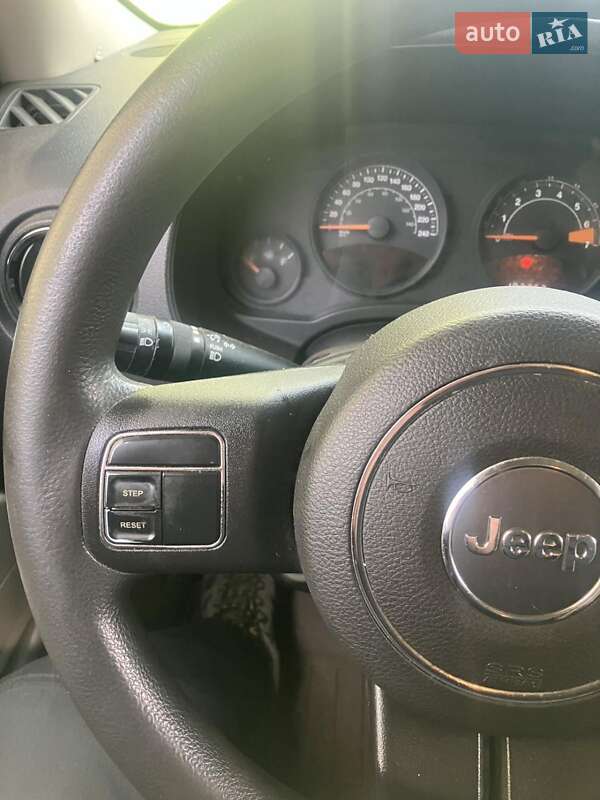 Позашляховик / Кросовер Jeep Patriot 2014 в Калуші