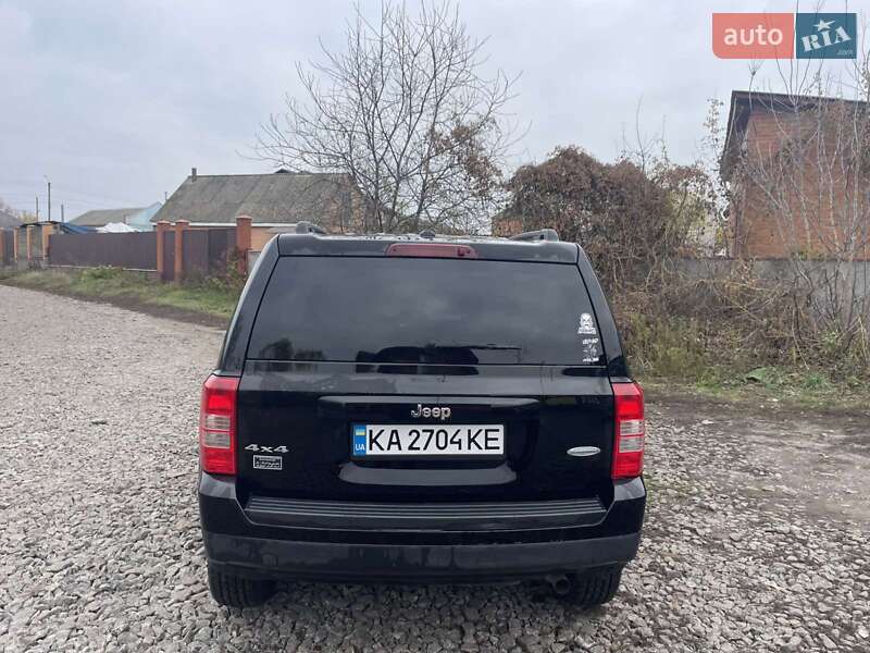 Внедорожник / Кроссовер Jeep Patriot 2016 в Ромнах