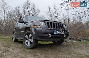 Внедорожник / Кроссовер Jeep Patriot 2016 в Каменском
