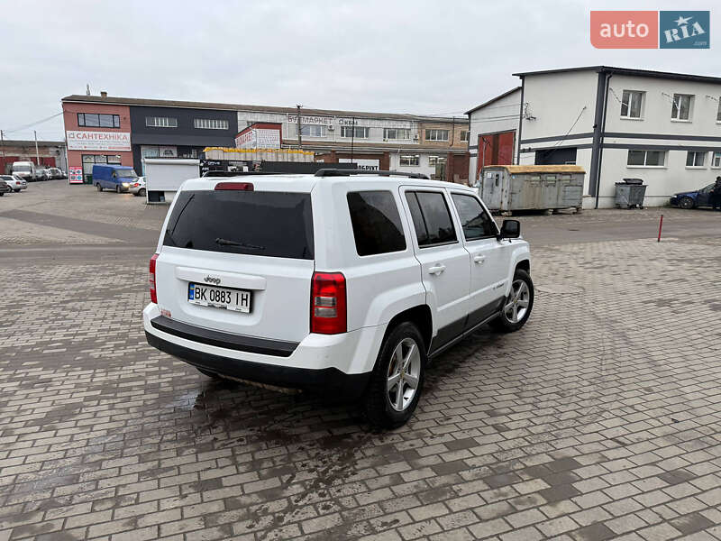 Позашляховик / Кросовер Jeep Patriot 2014 в Рівному