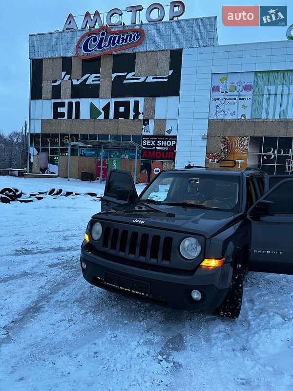 Позашляховик / Кросовер Jeep Patriot 2015 в Краматорську