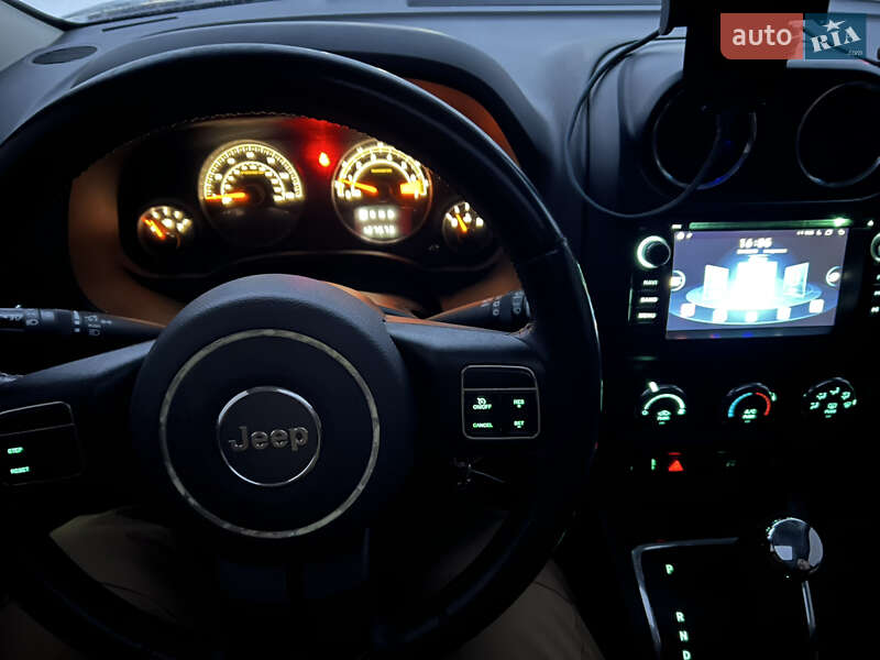 Позашляховик / Кросовер Jeep Patriot 2015 в Краматорську