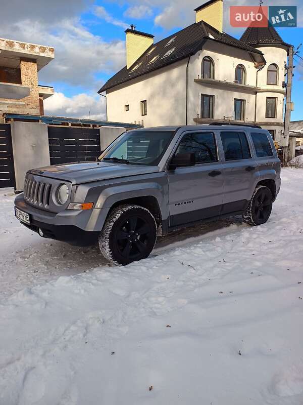 Внедорожник / Кроссовер Jeep Patriot 2015 в Львове
