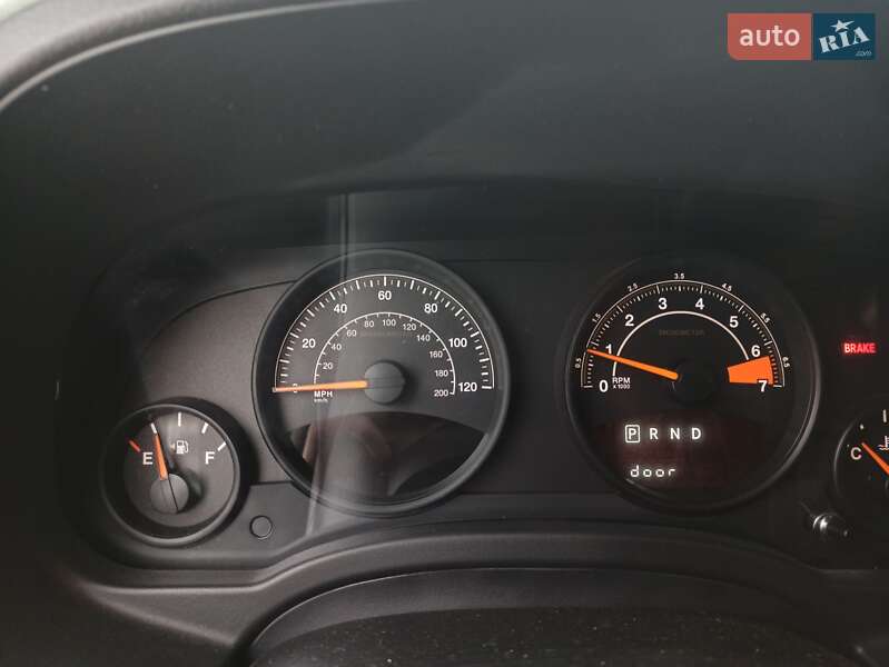 Внедорожник / Кроссовер Jeep Patriot 2016 в Хмельницком