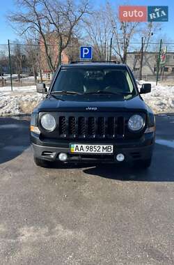 Внедорожник / Кроссовер Jeep Patriot 2014 в Киеве