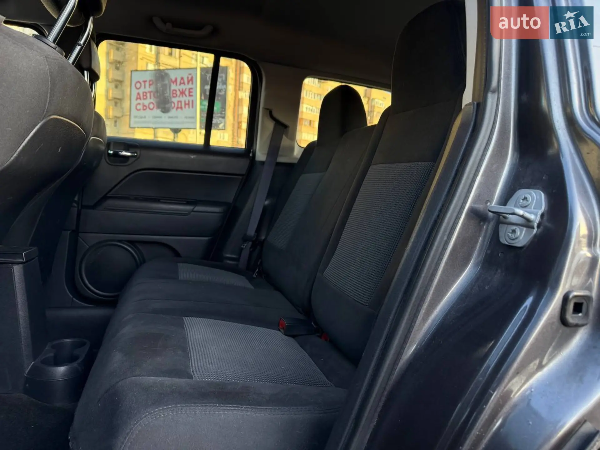 2015 Jeep Liberty (Patriot) - мініатюра 10