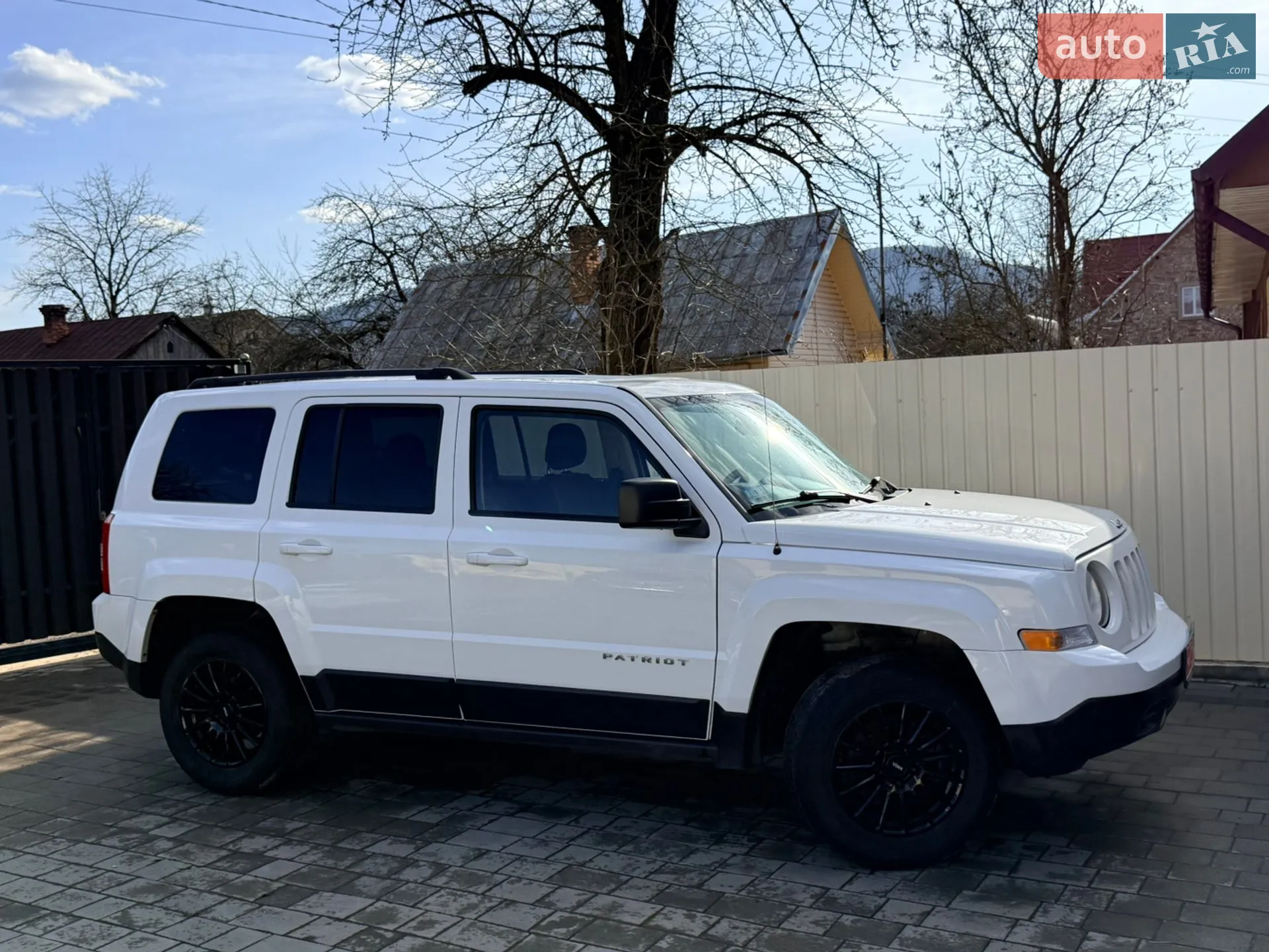 2016 Jeep Liberty (Patriot) - мініатюра 2