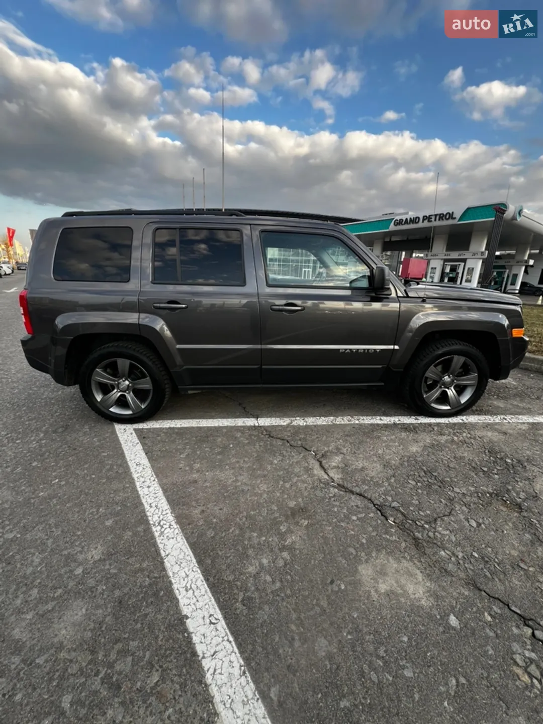 2014 Jeep Liberty (Patriot) - мініатюра 2