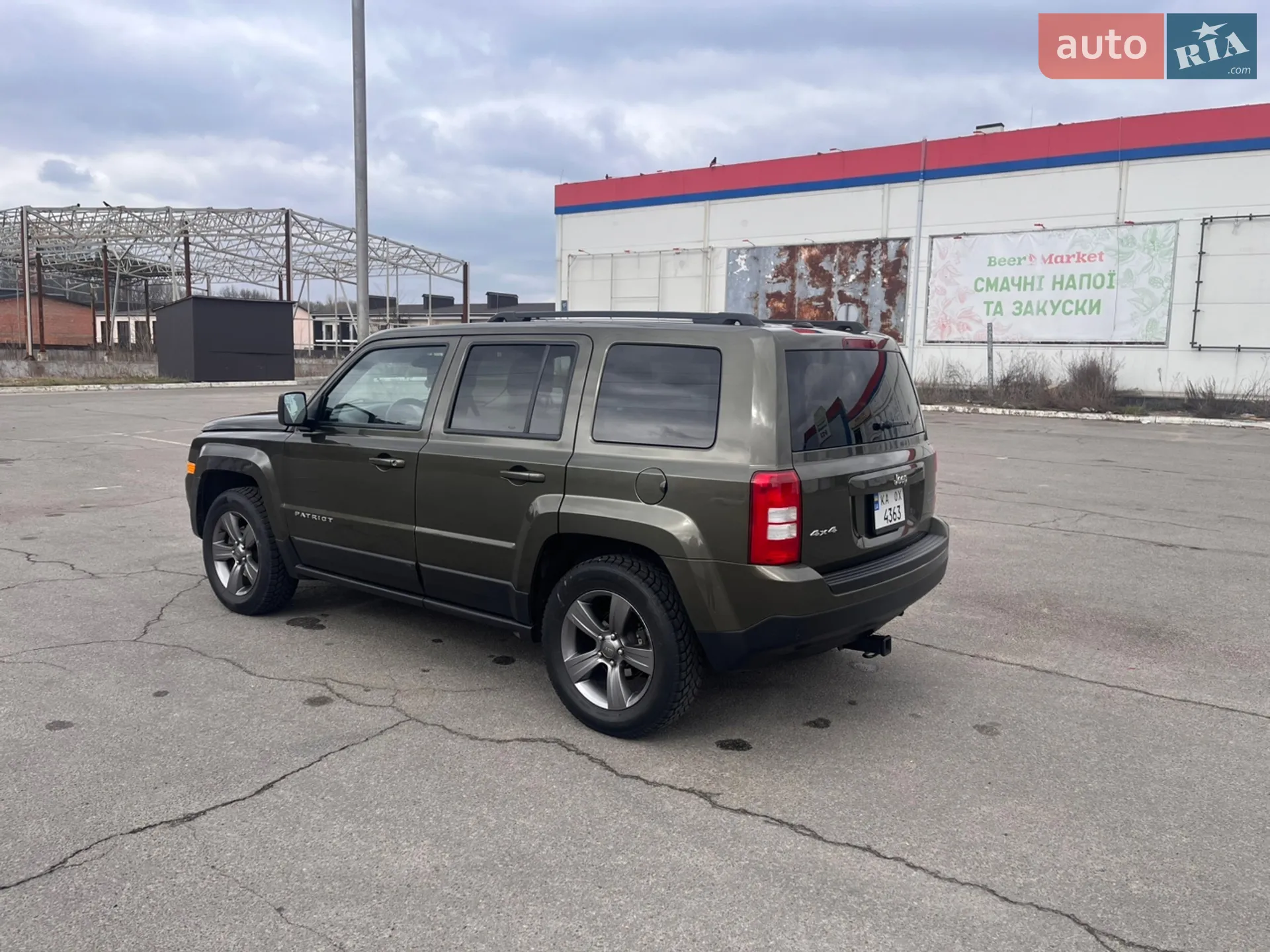 2015 Jeep Liberty (Patriot) - мініатюра 3