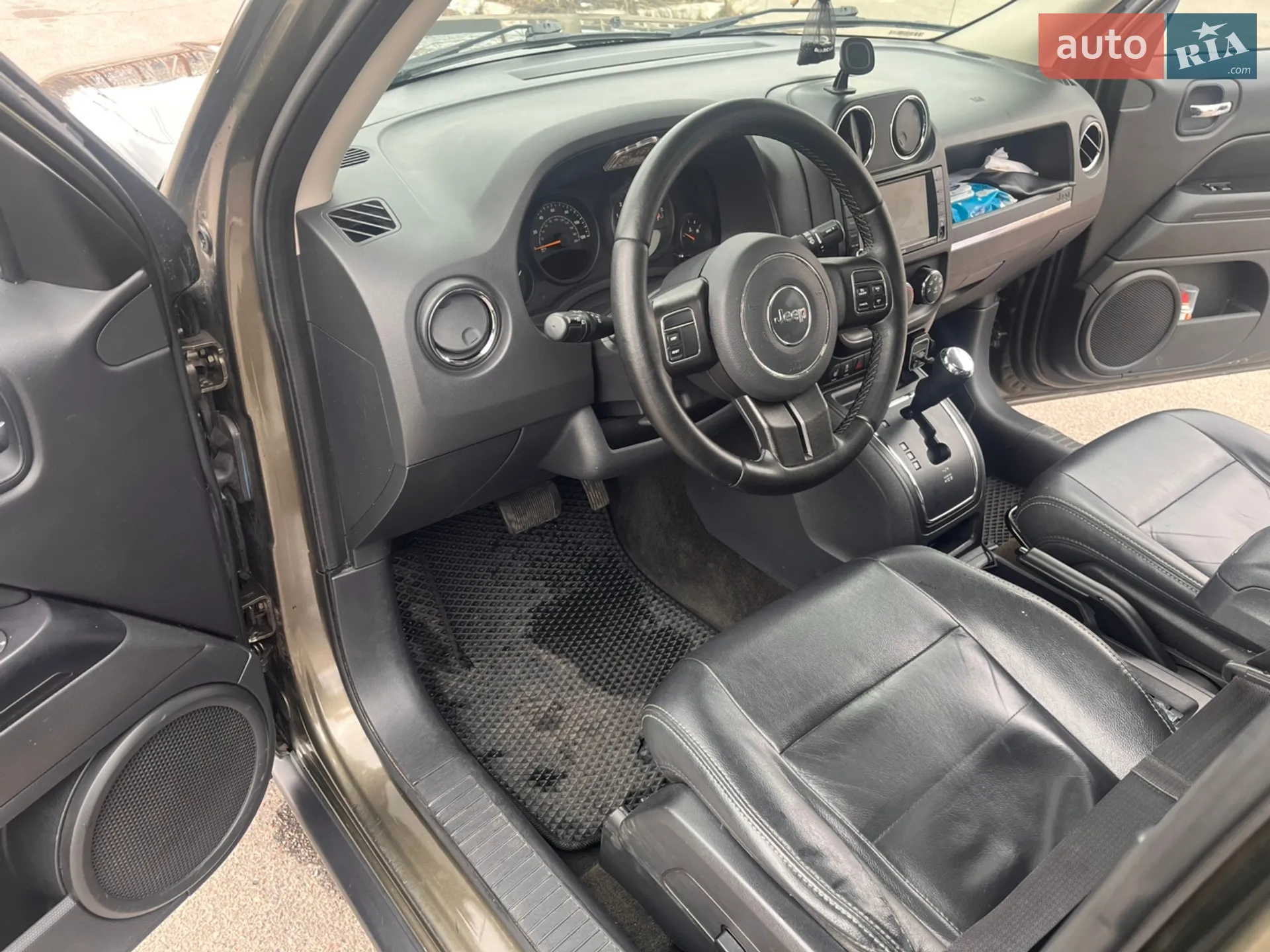 2015 Jeep Liberty (Patriot) - мініатюра 10