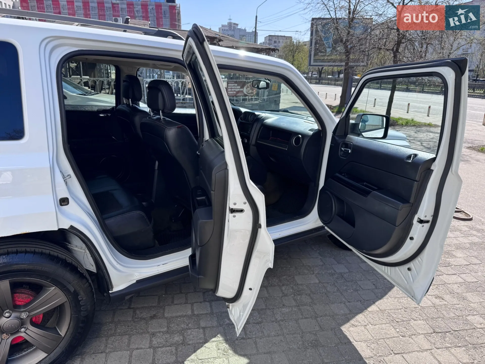 2016 Jeep Liberty (Patriot) - мініатюра 11