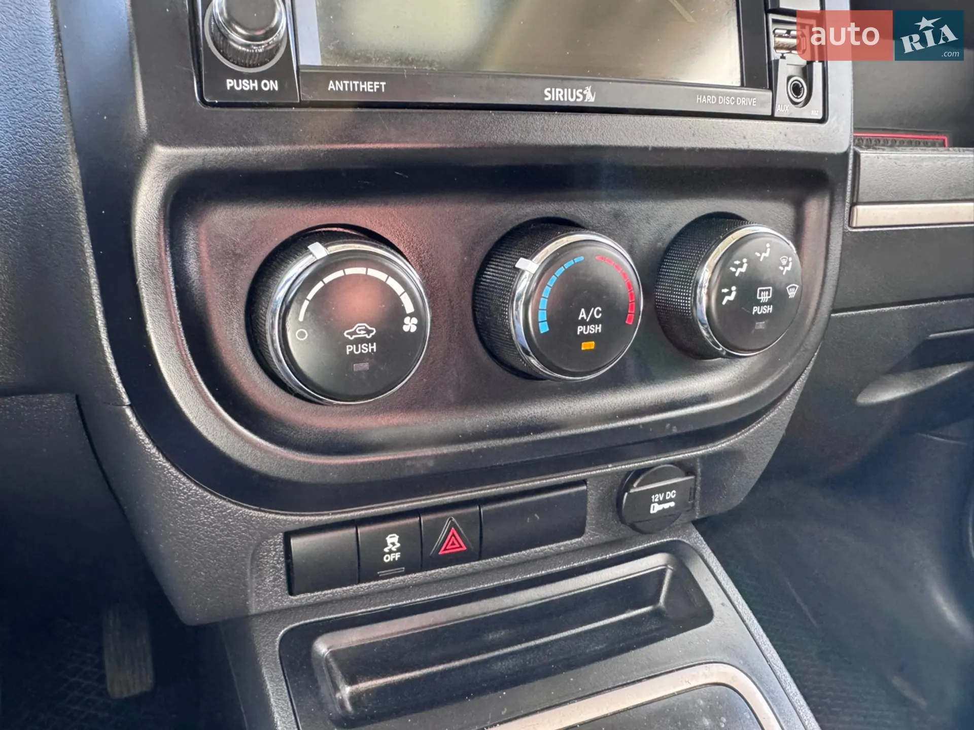 2016 Jeep Liberty (Patriot) - мініатюра 23