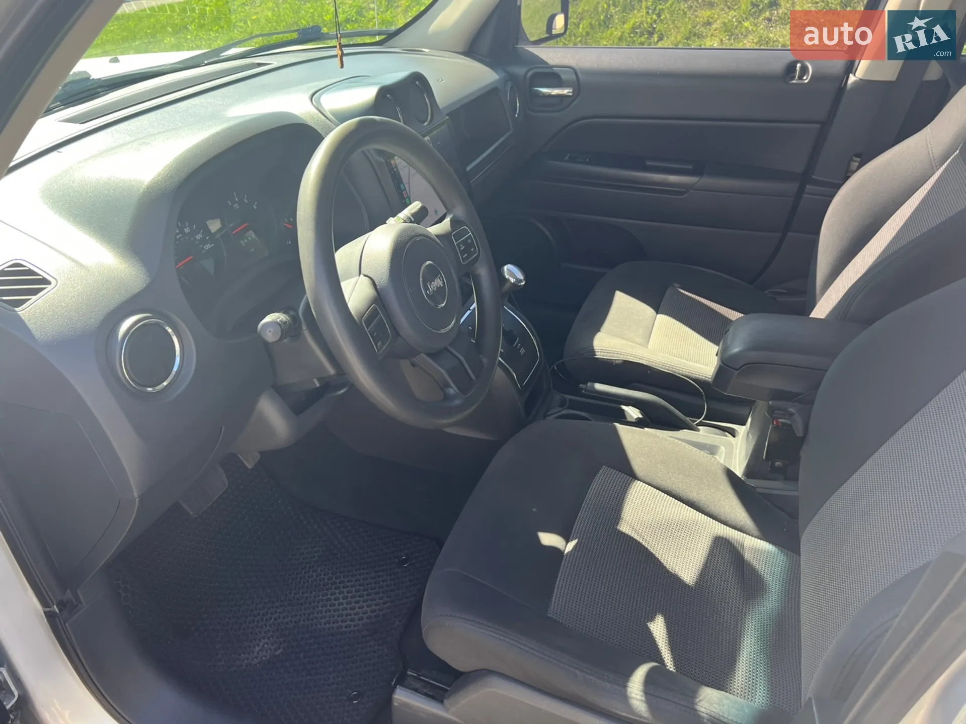 2011 Jeep Liberty (Patriot) - мініатюра 9