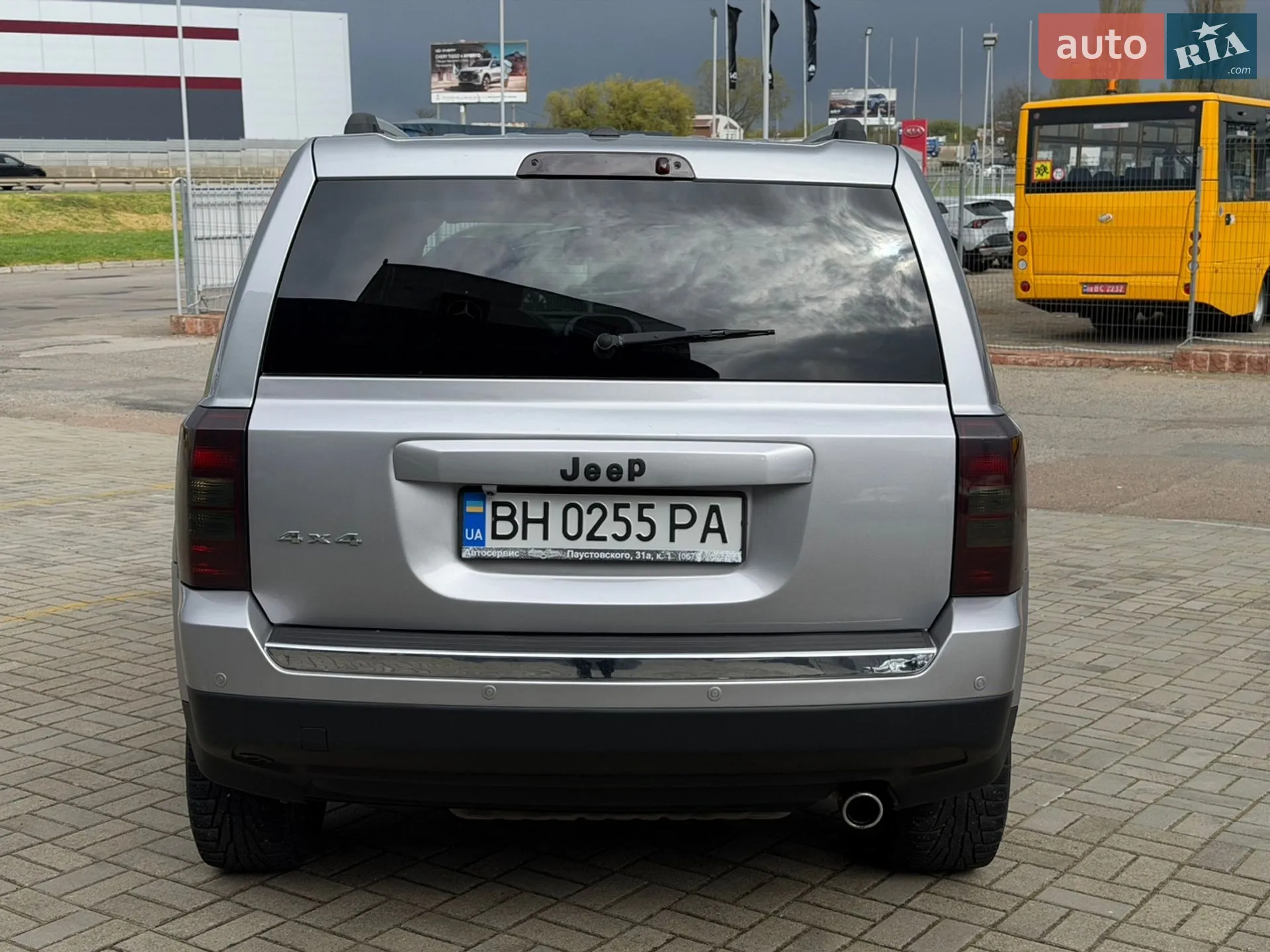 2016 Jeep Liberty (Patriot) - мініатюра 6