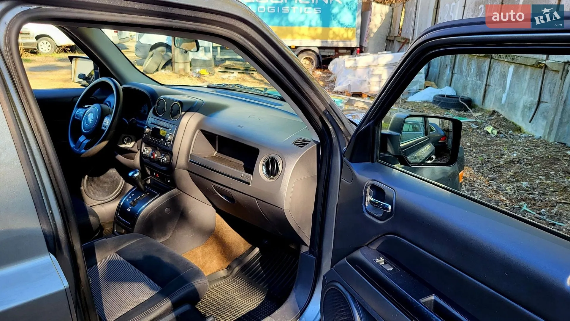 2013 Jeep Liberty (Patriot) - мініатюра 22