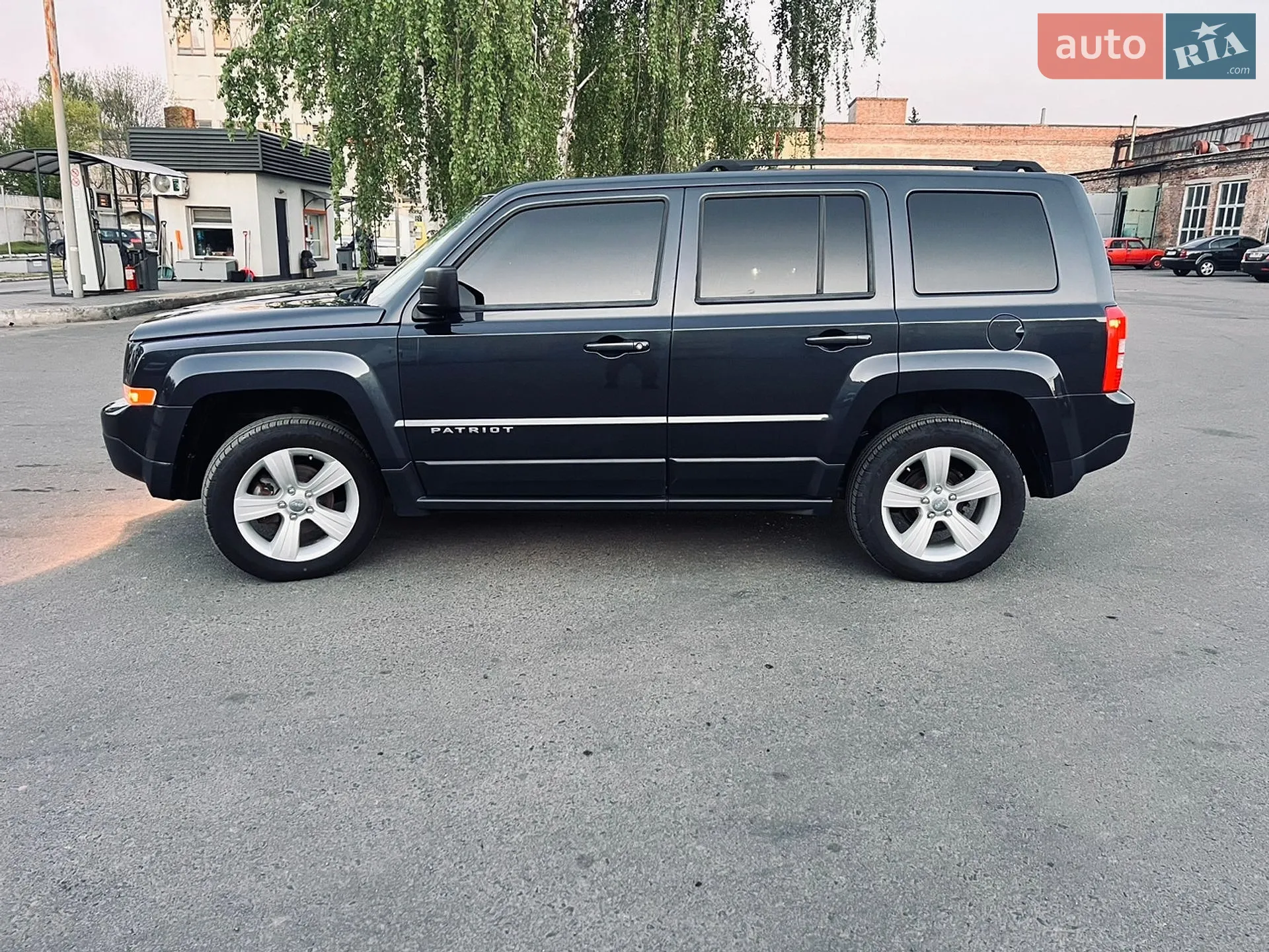 2015 Jeep Liberty (Patriot) - мініатюра 2