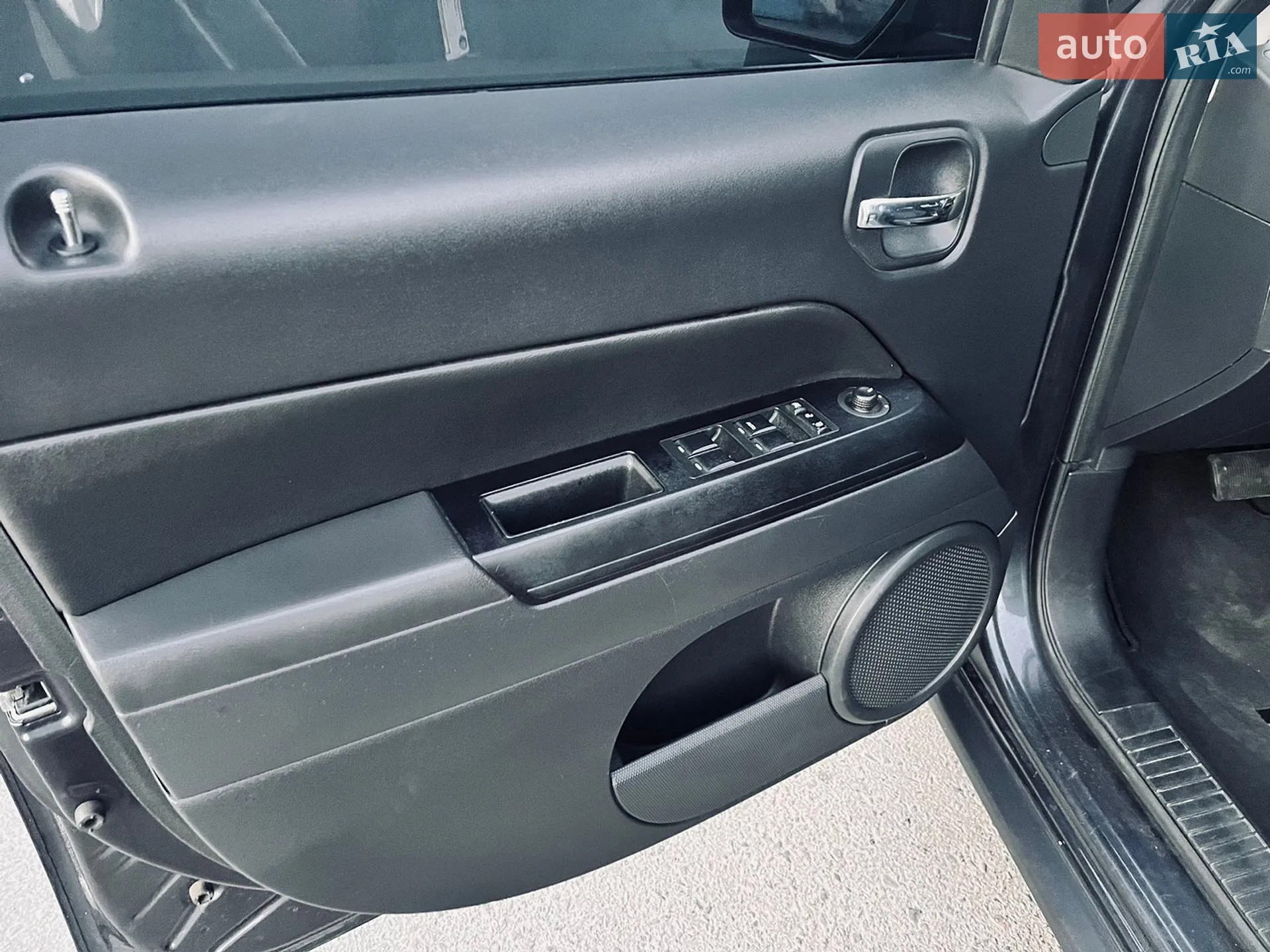 2015 Jeep Liberty (Patriot) - мініатюра 6