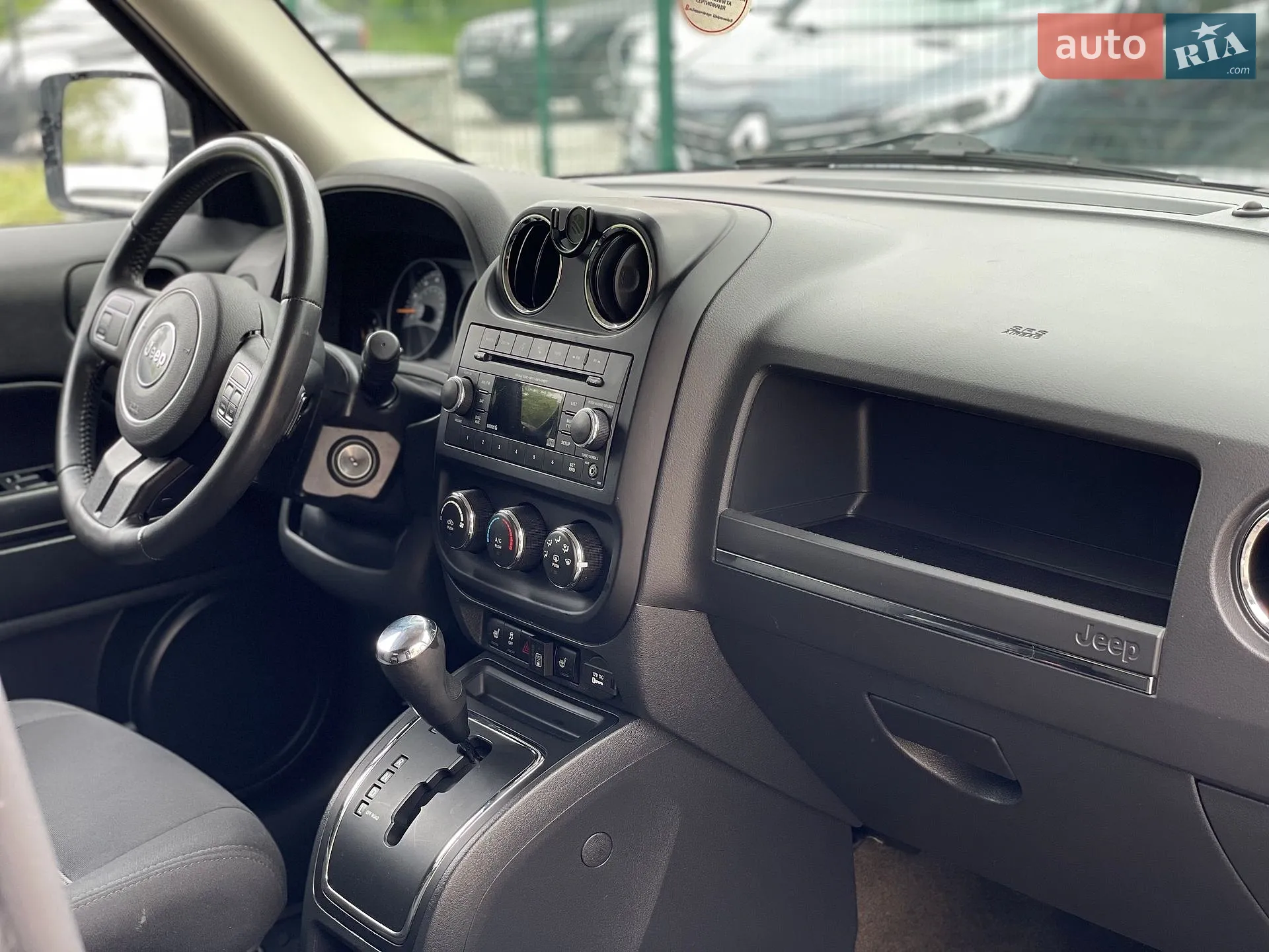 2016 Jeep Liberty (Patriot) - мініатюра 33