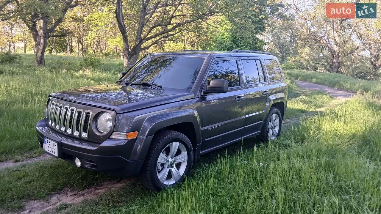 2015 Jeep Liberty (Patriot) - мініатюра 27